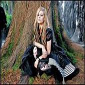 Avril Lavigne Album: “What The Hell (Single)”