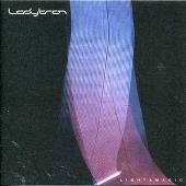 Disco de Ladytron: “Light & Magic”